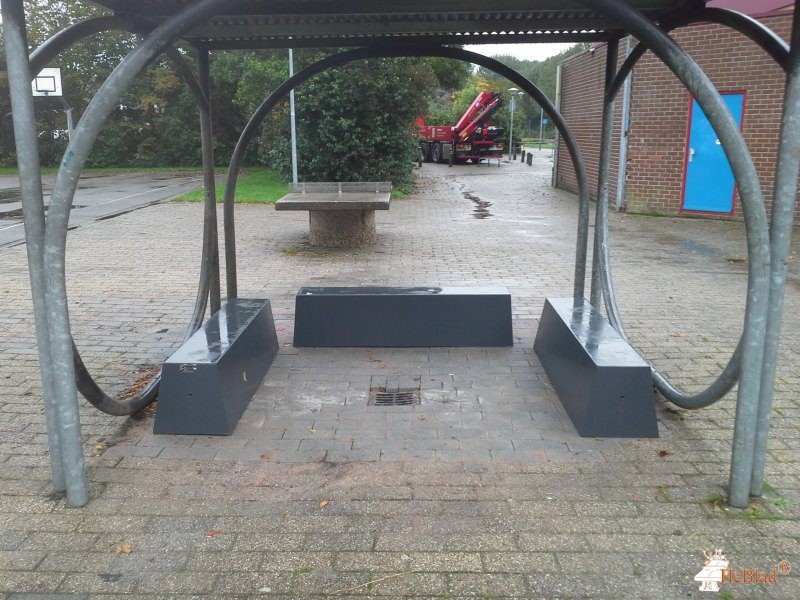 Achter sporthal De Opgang uit Zwaag