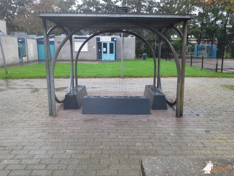 Achter sporthal De Opgang uit Zwaag