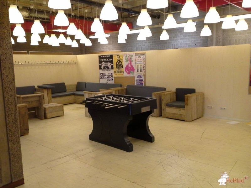 DINING HALL uit Utrecht