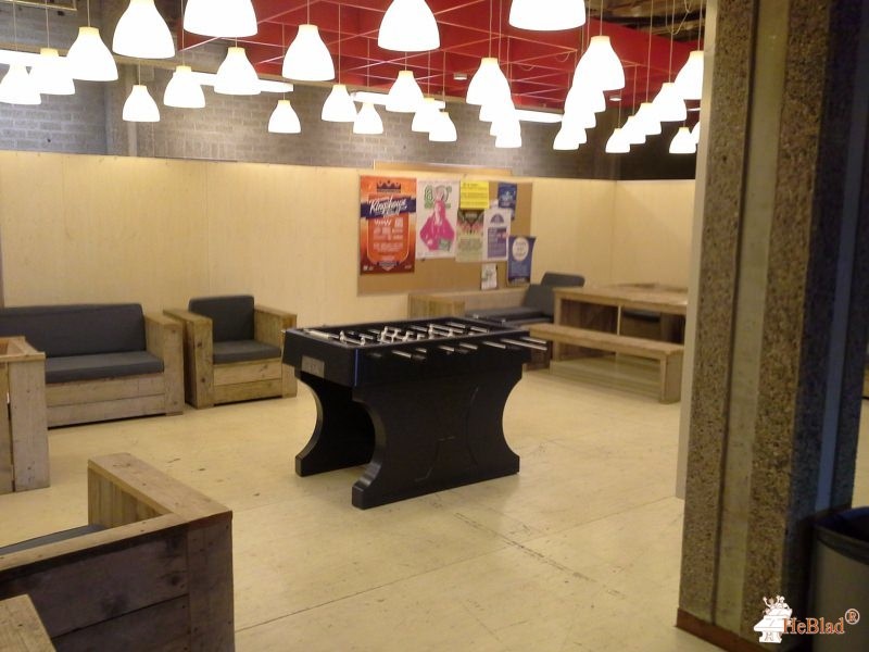DINING HALL uit Utrecht