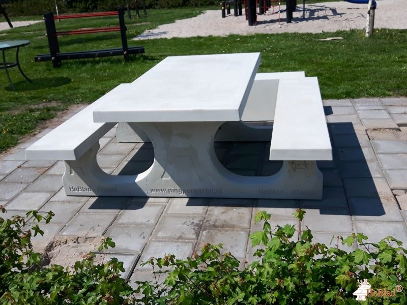 Speelplek tegenover uit Giethoorn