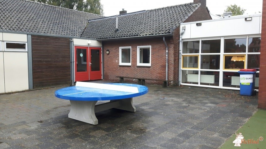 OBS dr Theun de Vriesskoalle uit Feanwâlden