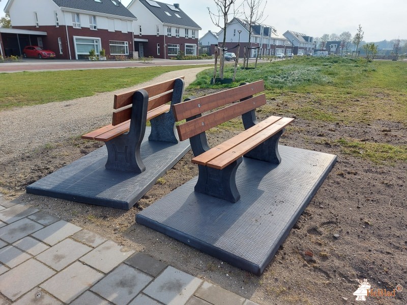 Wijk Akkerwinde (grasveld naast voetpad) uit Schaijk