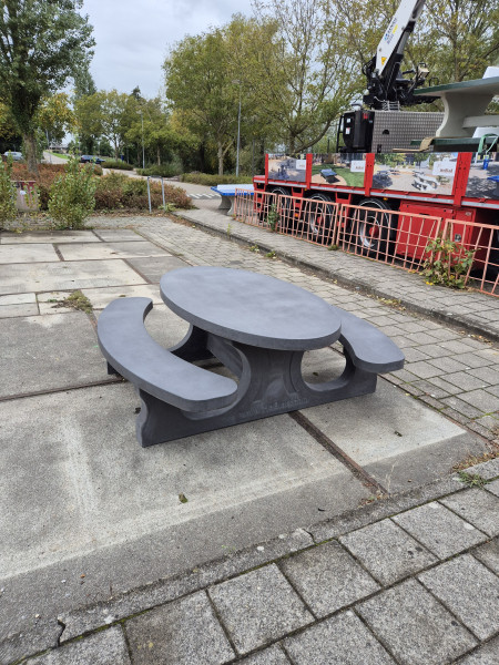 Naast de jongerenlocatie uit Oostzaan