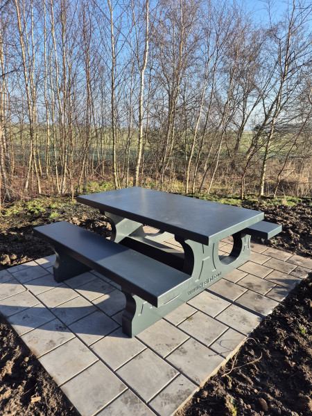 Grienedyk hoek Paviljoenwei uit Offingawier