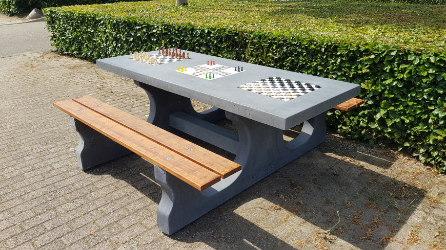 Spellentafel antraciet-beton met Schaak-Ludo-Dammen