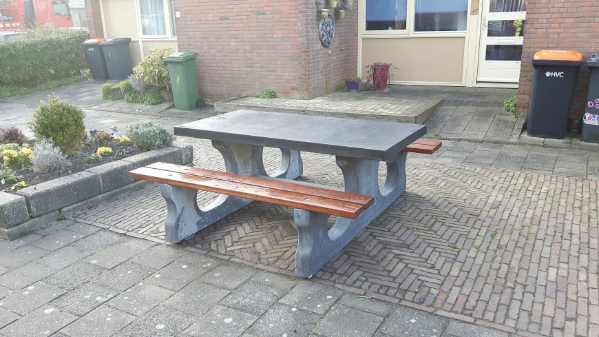 Antraciet-Betonnen Picknickset met bamboe zitplanken