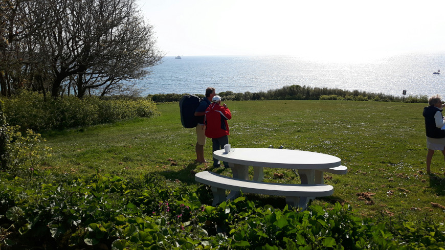 Ovale picknicktafel op schitterende lokatie