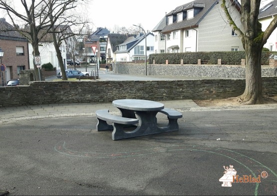 Ovaal vormgegeven picknickset in antraciet-betonnen uitvoering