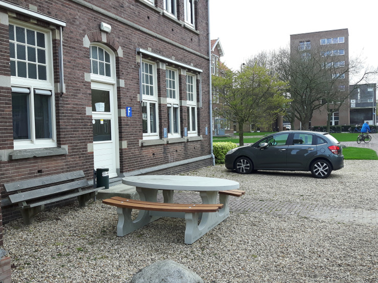 Ovale picknicktafel in Naturel Betonnen uitvoering