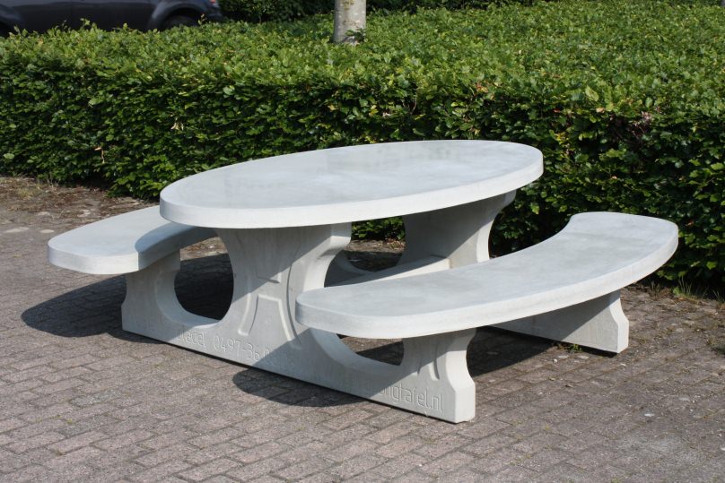 ovale picknicktafel