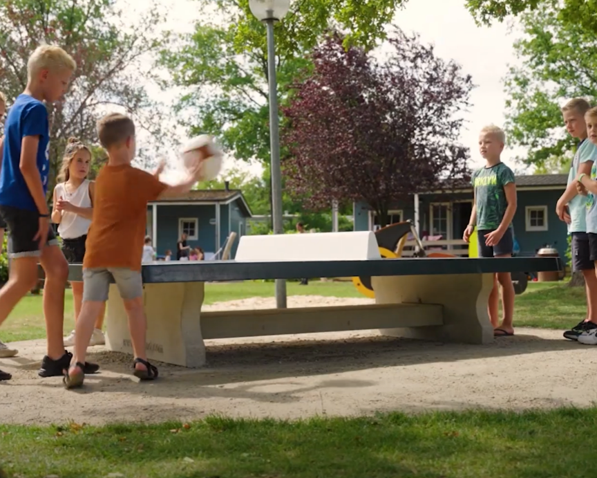 lage tafeltennistafel, pingpongtafel laag, camping activiteit